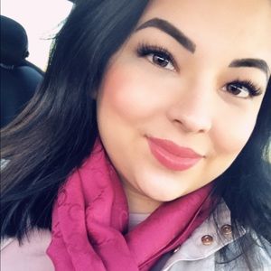 Meet your Posher, Tiana